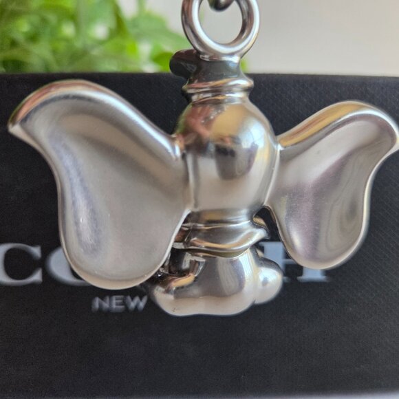 EUC & HTF Coach Dumbo x Disney Key Chain w/box - Picture 4 of 7